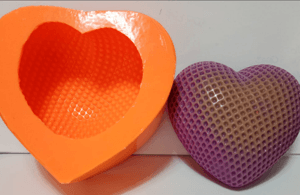 molde corazon con relieve